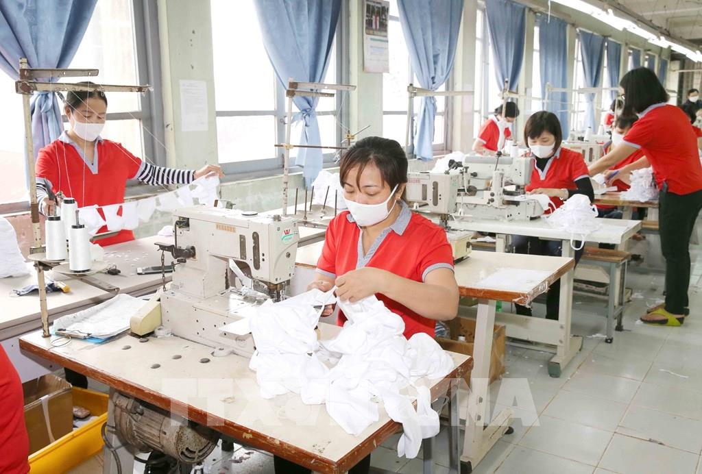 084240 cong ty co phan may chien thang san xuat khau trang vai det kim khang khuan phong chong dich covid 19