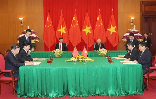 204033 tan can binh 3