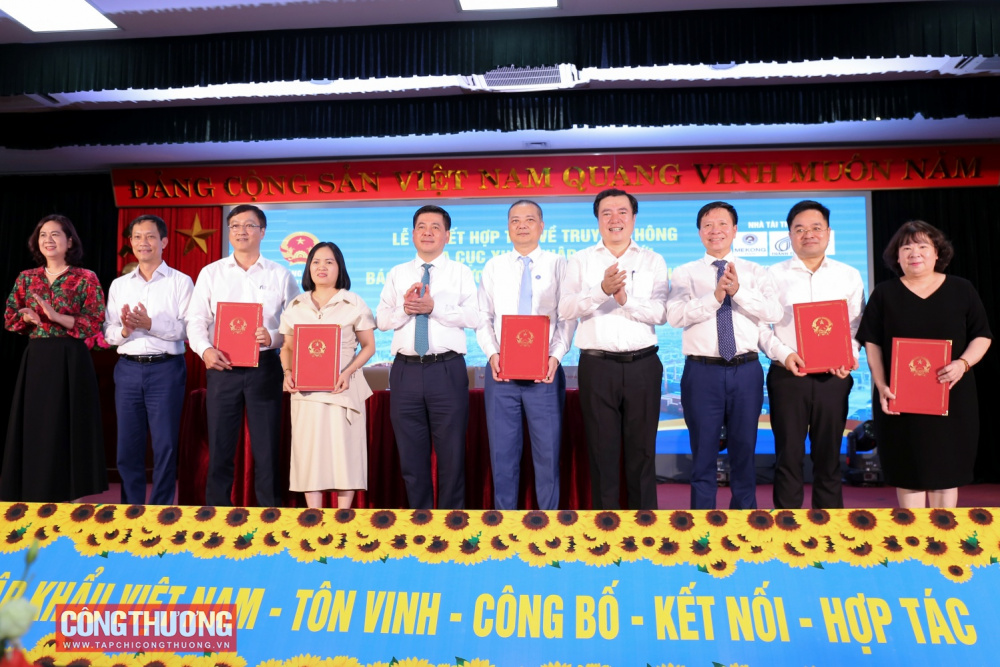 cuc xuat nhap khau tang cuong cong tac truyen thong nang cao nhan thuc cho cong dong doanh nghiep ve xuat xu hang hoa 688e12a80c24a