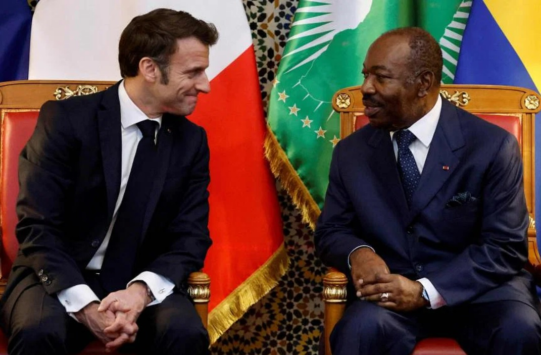 Macron chauphi AFP