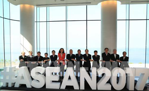 0 asean 2017 - 2203