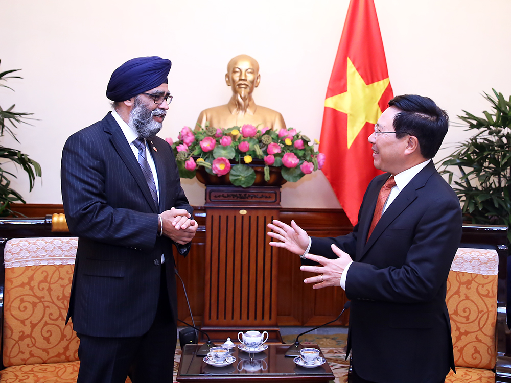VietNamCanada0506