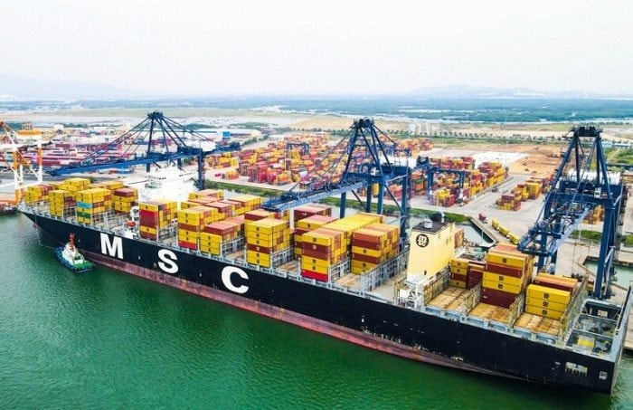 uob nang du bao tang truong viet nam nam 2025 len 7 7 6911a657ae24d